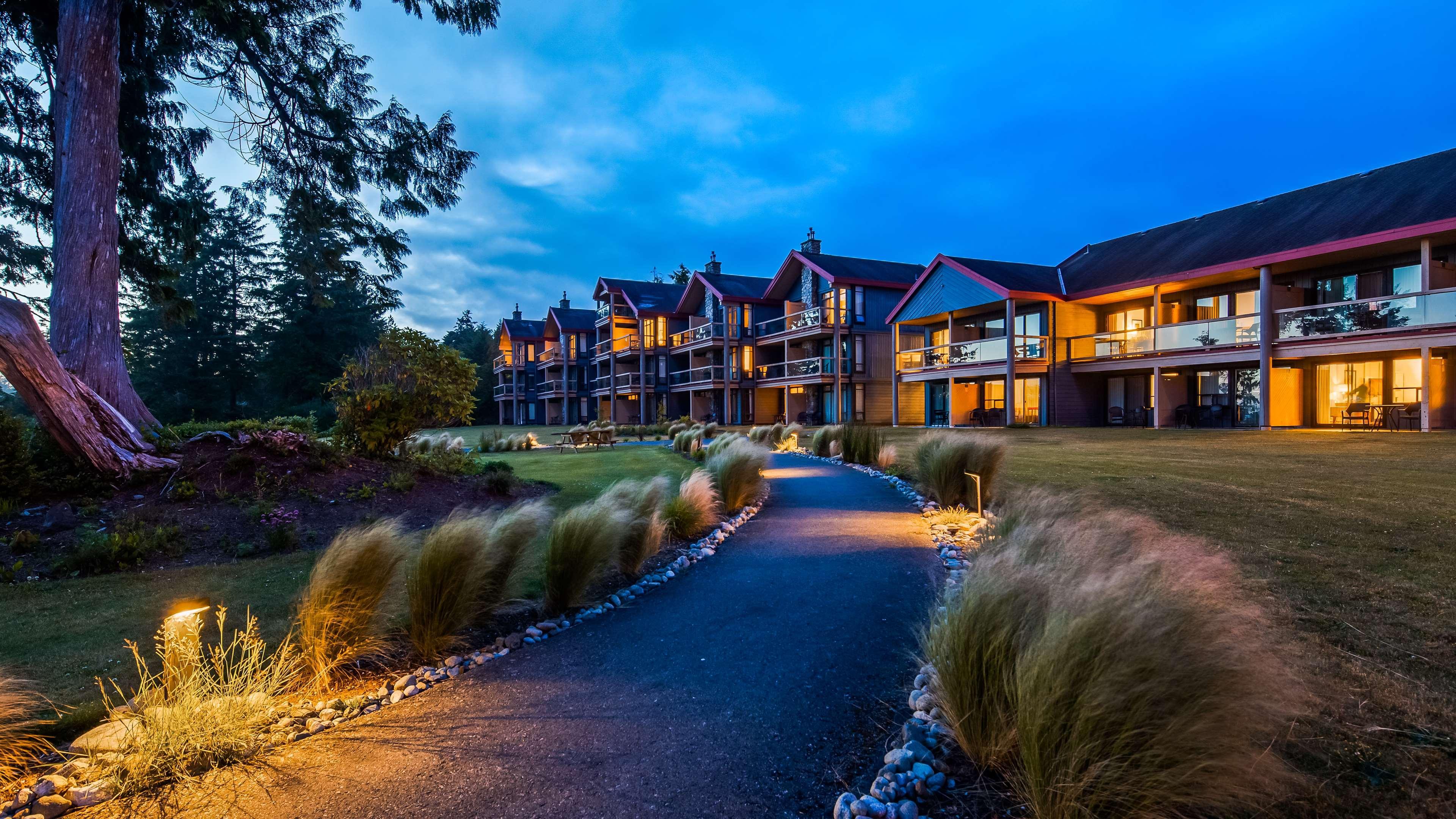 Best Western Plus Tin Wis Resort Tofino Exterior photo