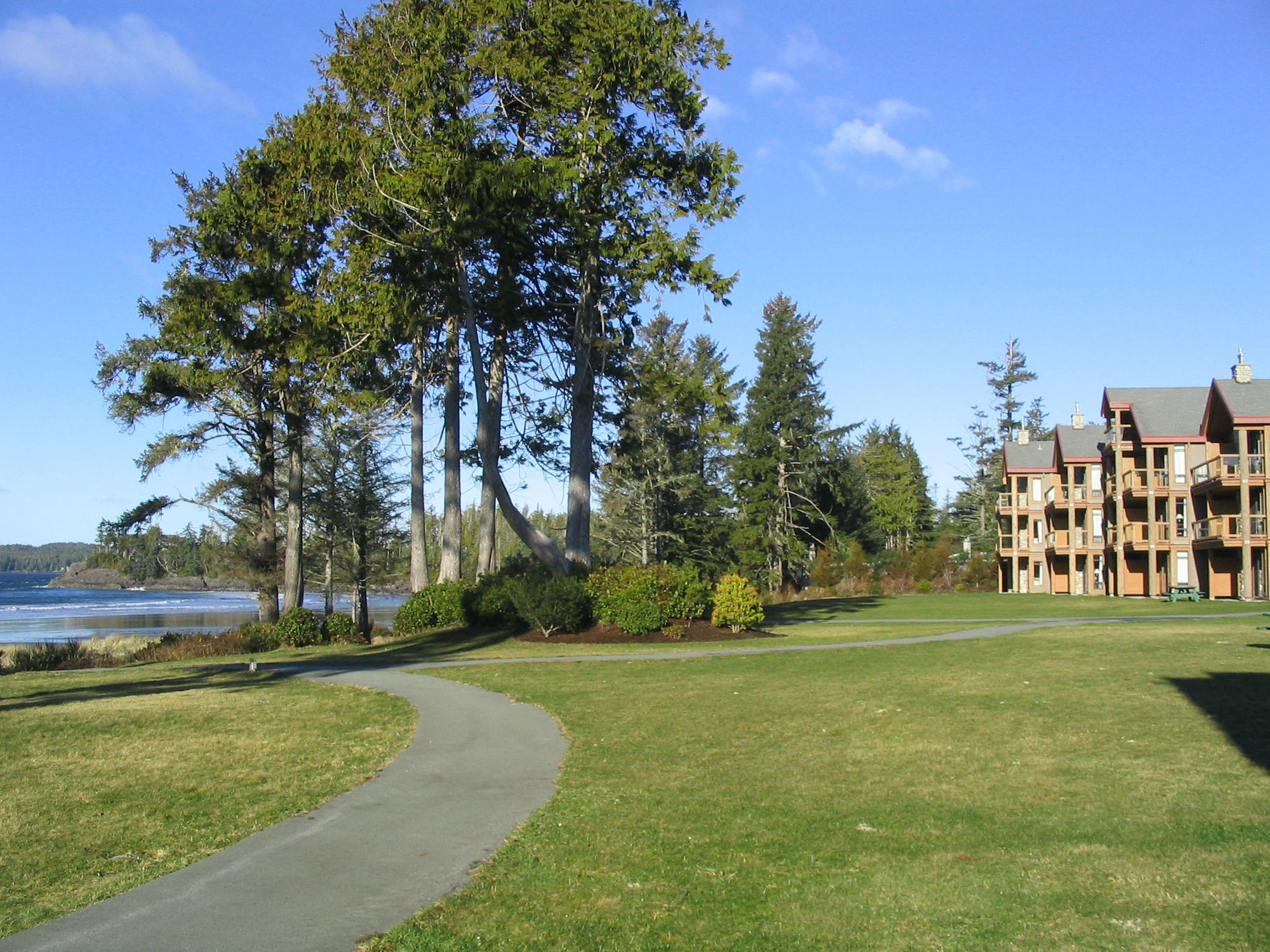Best Western Plus Tin Wis Resort Tofino Exterior photo